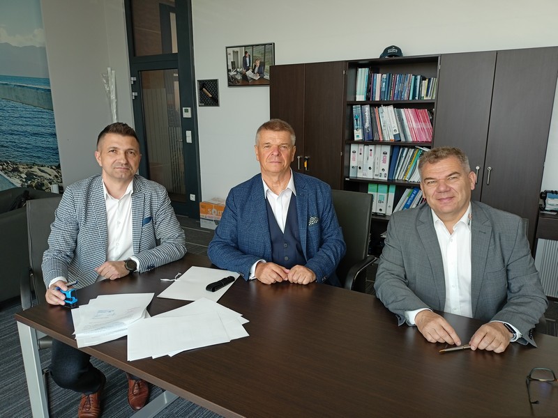 Cooperation with an university
